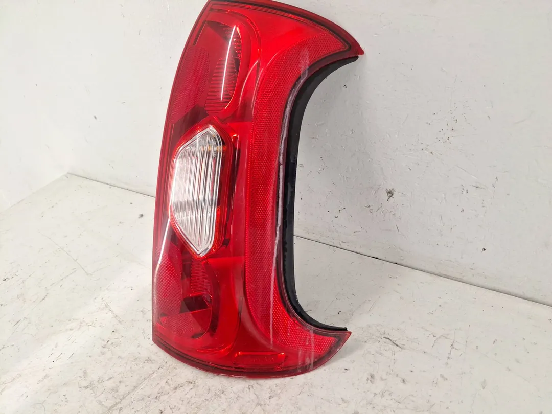 Fanale faro posteriore destro