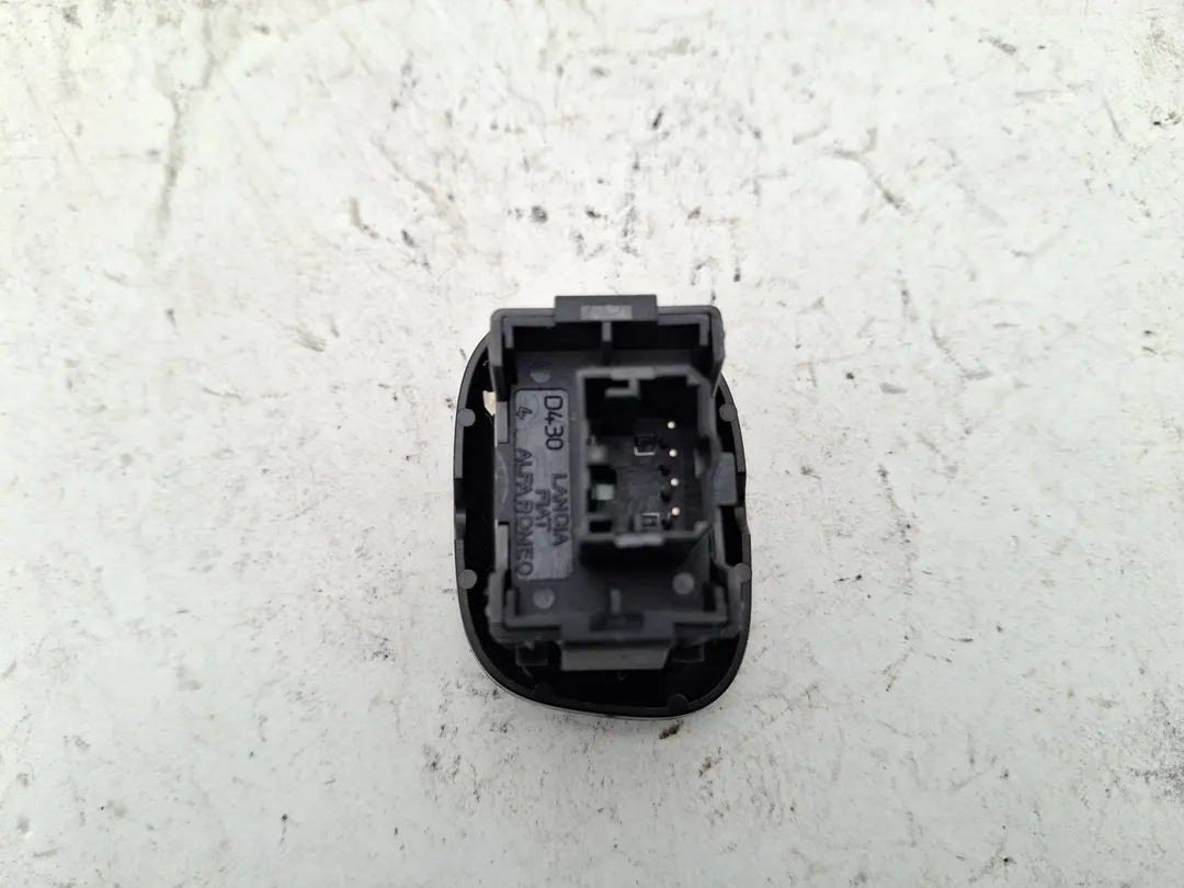 Interruttore alzacristalli porta anteriore destro Interruttore alzacristalli porta anteriore destro