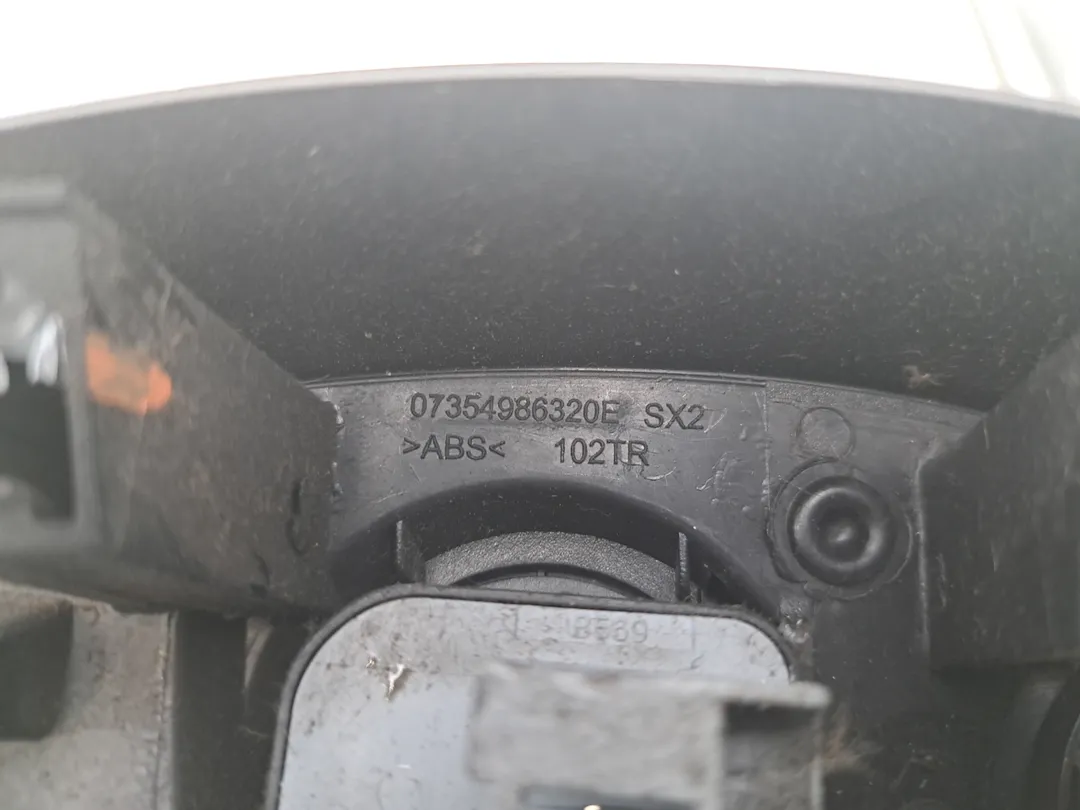 Interruttore regolazione retrovisore esterno Interruttore regolazione retrovisore esterno