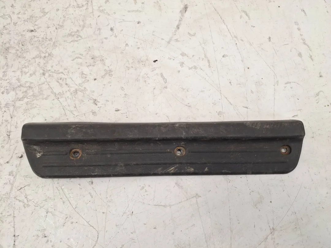 Modanatura battitacco ingresso posteriore abitacolo sinistro