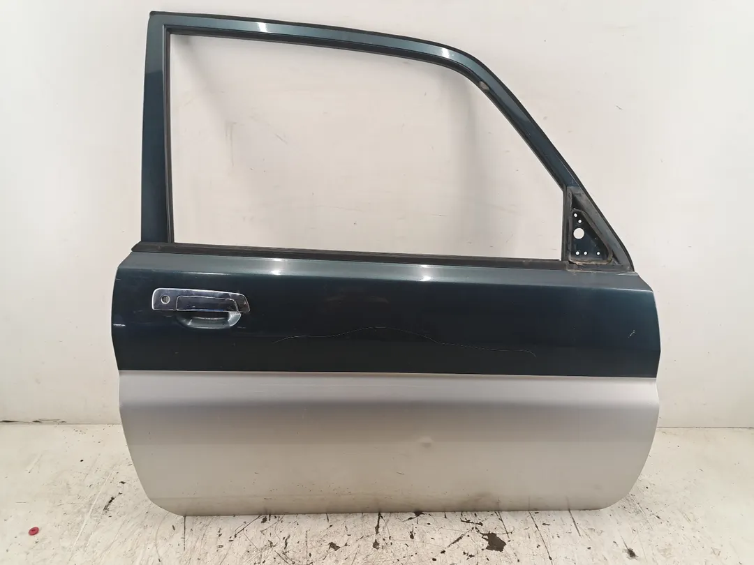 Porta anteriore destro
