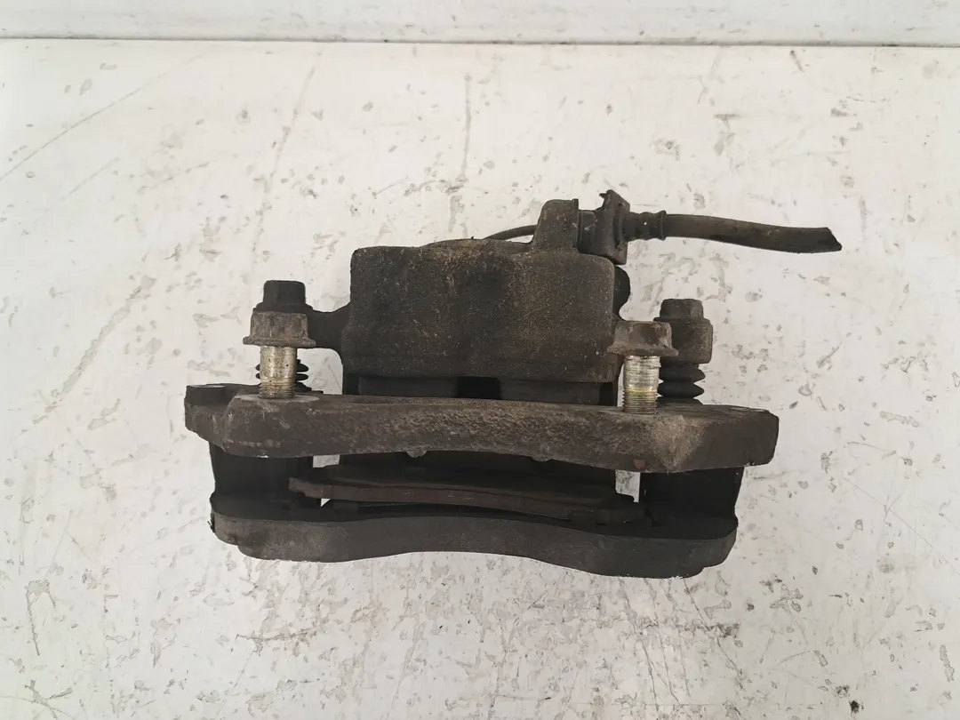 Pinza freno anteriore sinistro Pinza freno anteriore sinistro