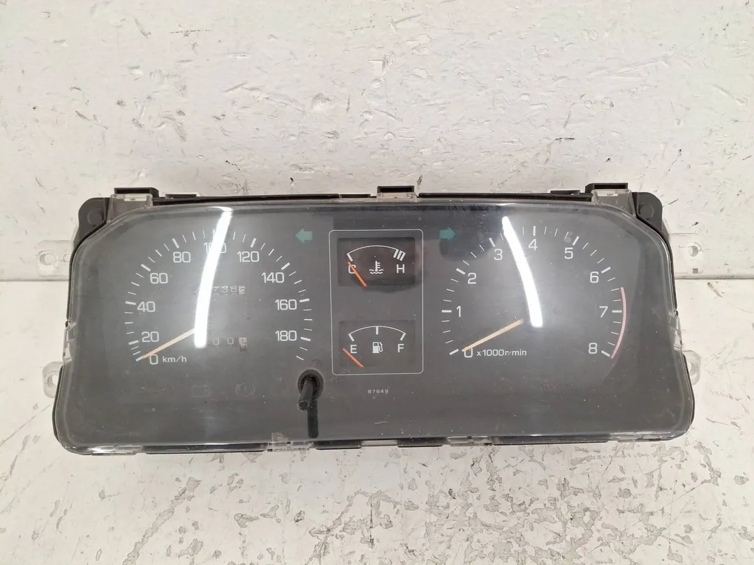 Quadro strumenti contachilometri Quadro strumenti contachilometri