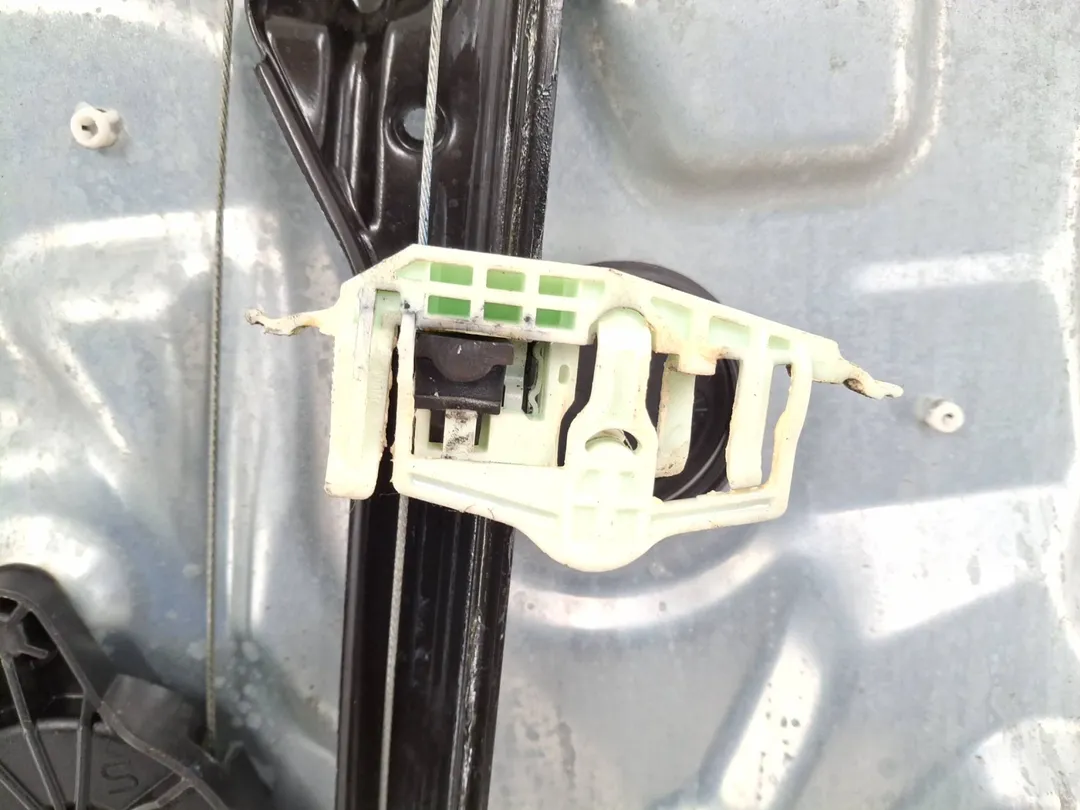 Alzacristallo alzavetro elettrico porta anteriore sinistro Alzacristallo alzavetro elettrico porta anteriore sinistro