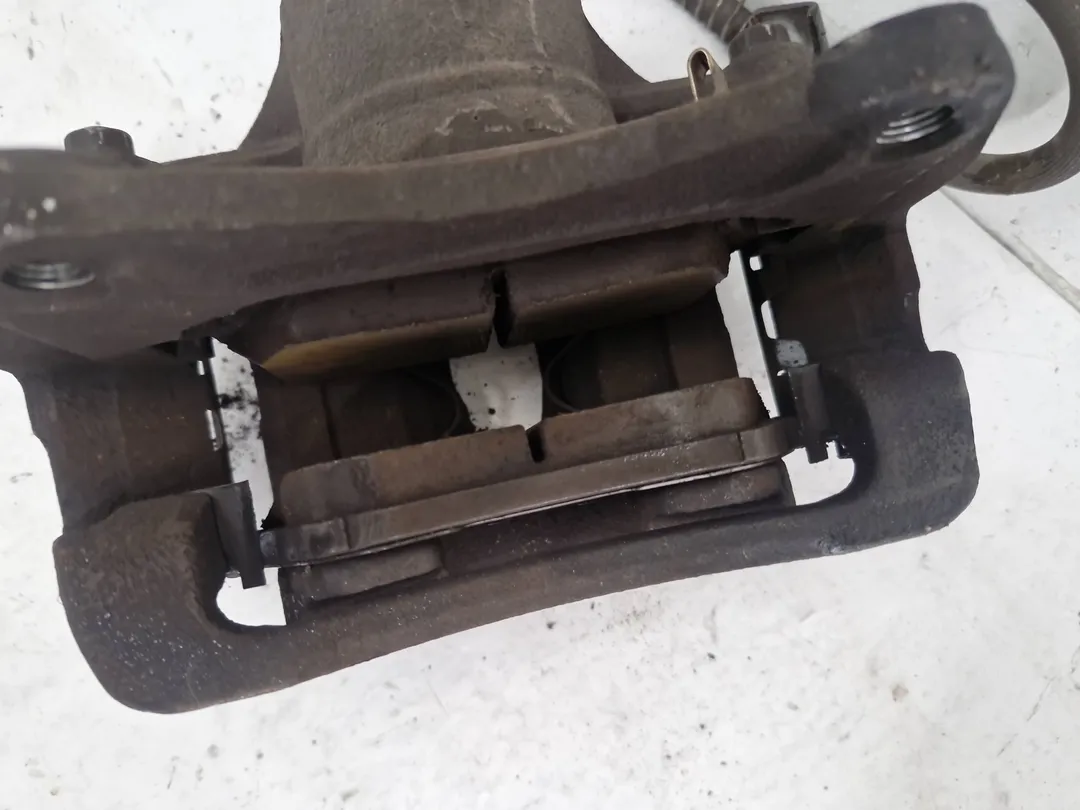Pinza freno anteriore completo destro