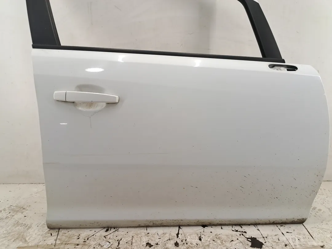 Porta anteriore destro