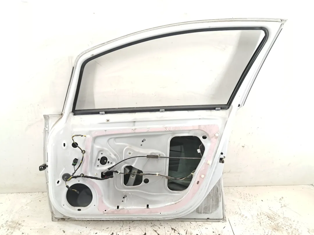 Porta anteriore destro
