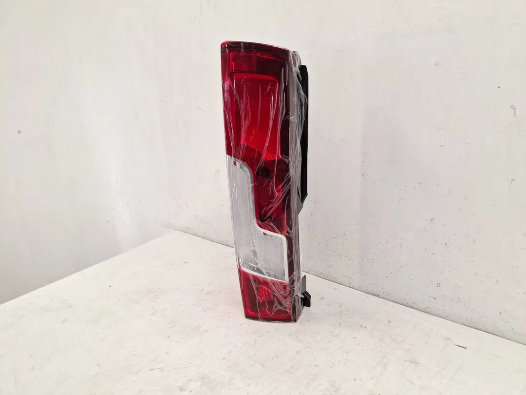 Fanale faro posteriore sinistro