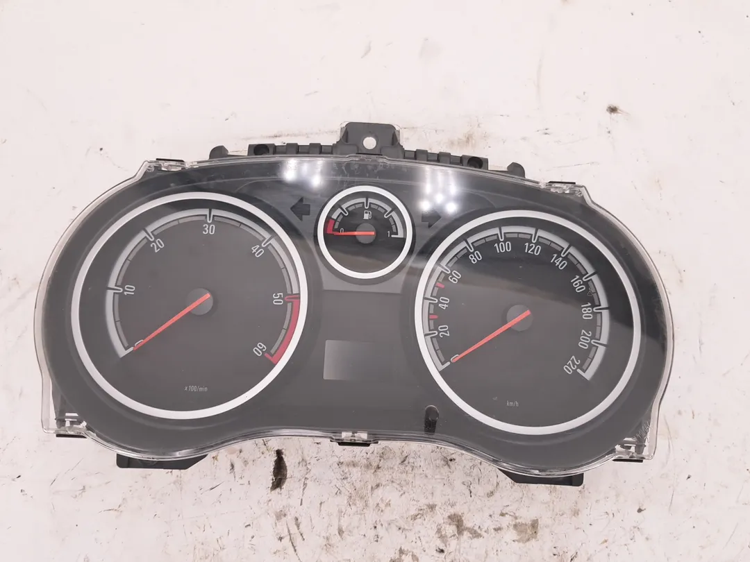 Quadro strumenti contachilometri Quadro strumenti contachilometri