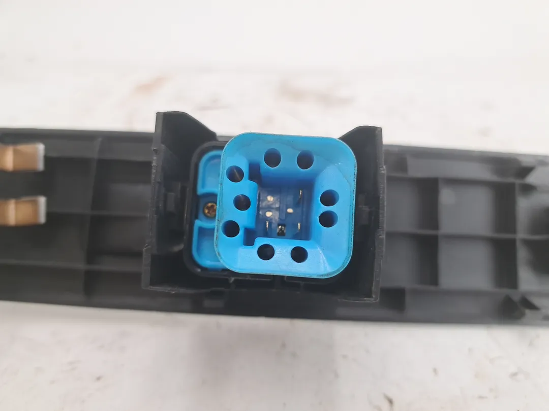 Interruttore alzacristalli porta anteriore destro Interruttore alzacristalli porta anteriore destro