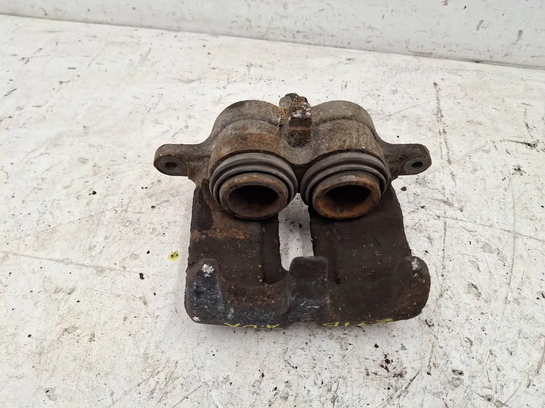 Pinza freno anteriore destro Pinza freno anteriore destro