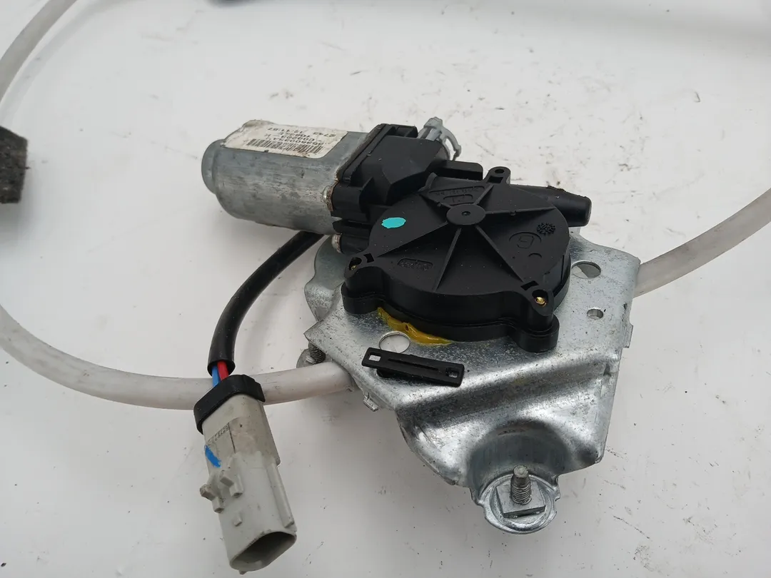 Alzacristallo elettrico porta anteriore con motorino sinistro Alzacristallo elettrico porta anteriore con motorino sinistro
