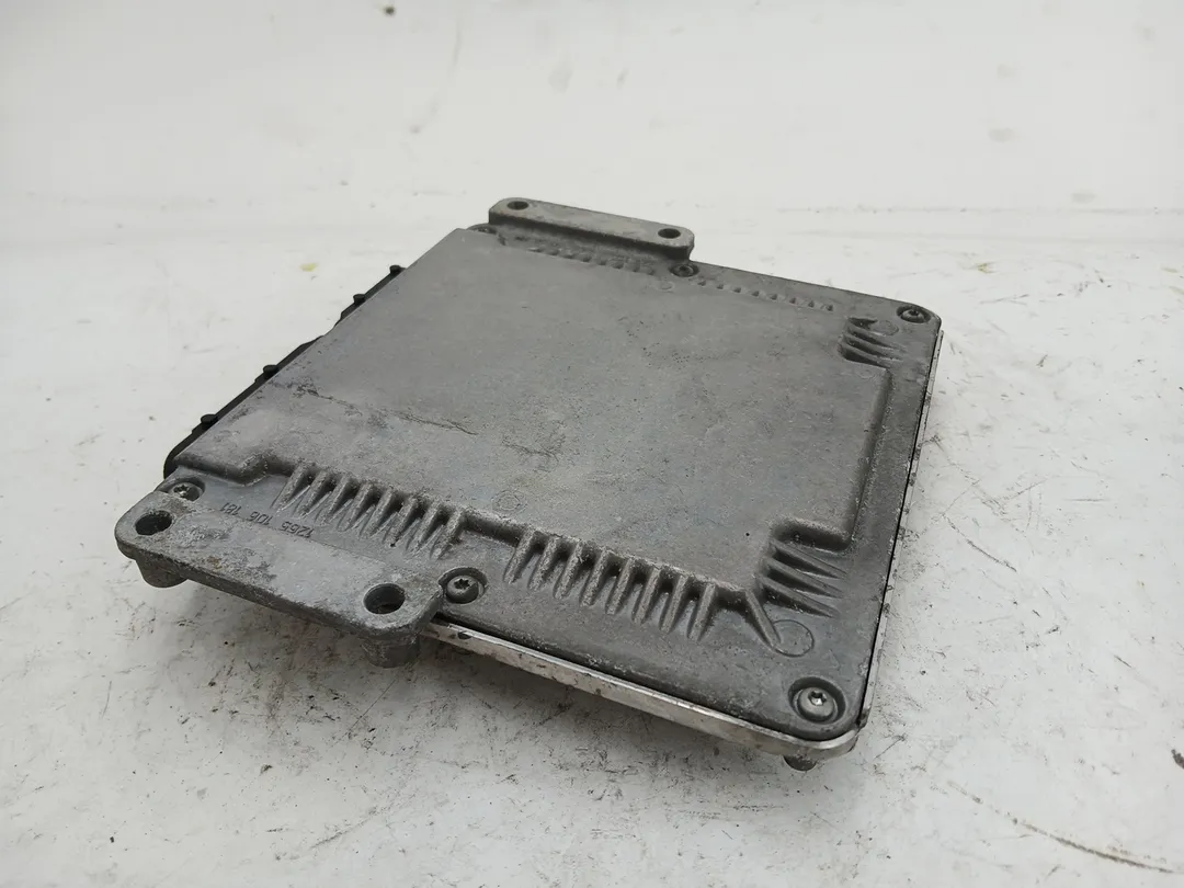 Centralina iniezione motore ECU Centralina iniezione motore ECU