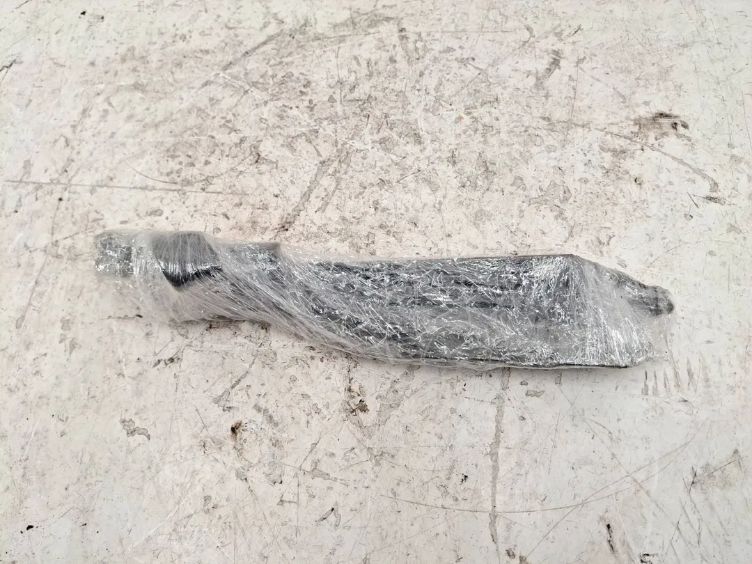 Cerniera cofano anteriore destro Cerniera cofano anteriore destro