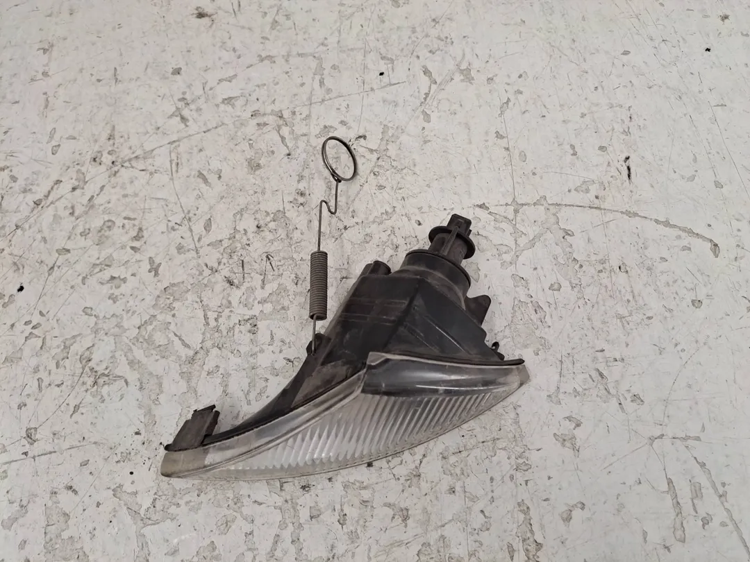 Fanalino anteriore sinistro Fanalino anteriore sinistro