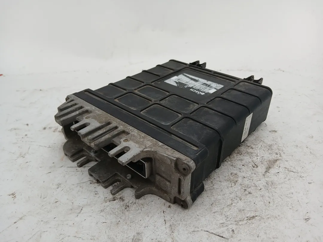 Centralina iniezione motore ECU Centralina iniezione motore ECU
