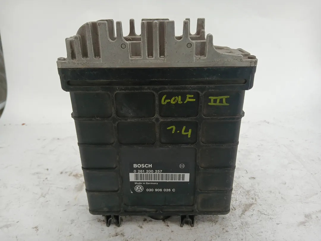 Centralina iniezione motore ECU Centralina iniezione motore ECU