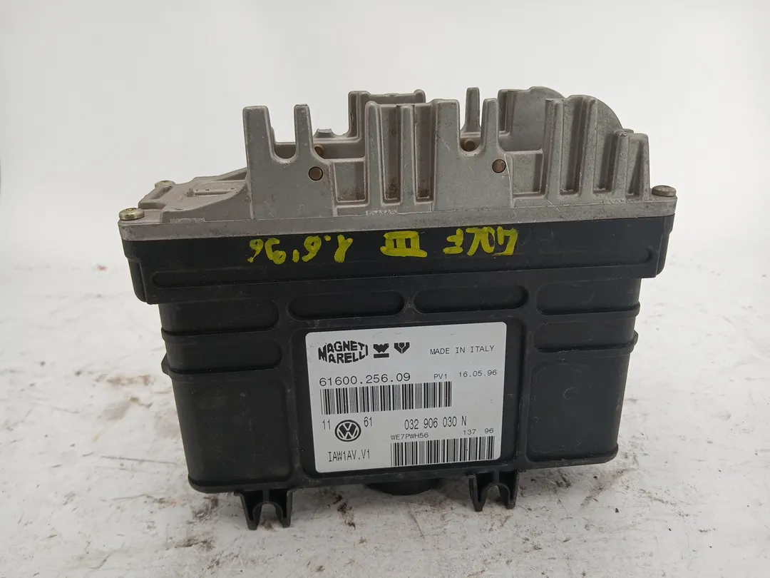 Centralina iniezione motore ECU Centralina iniezione motore ECU