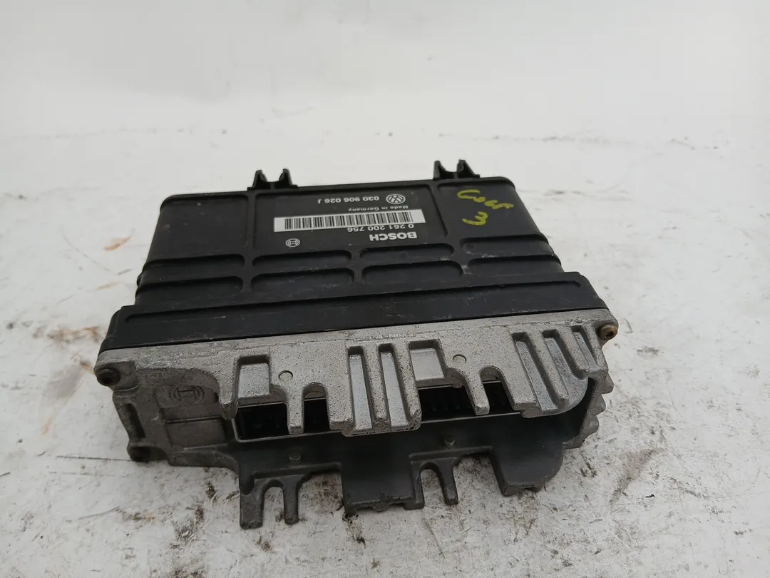 Centralina iniezione motore ECU Centralina iniezione motore ECU