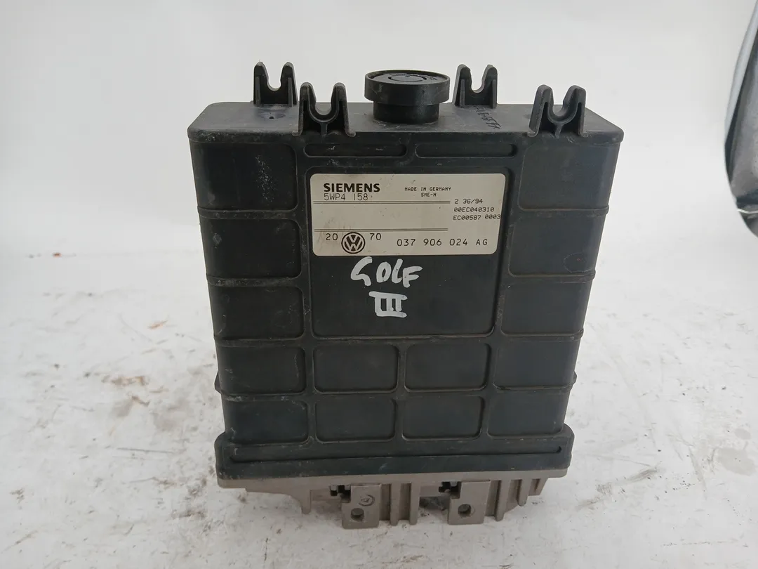 Centralina iniezione motore ECU Centralina iniezione motore ECU