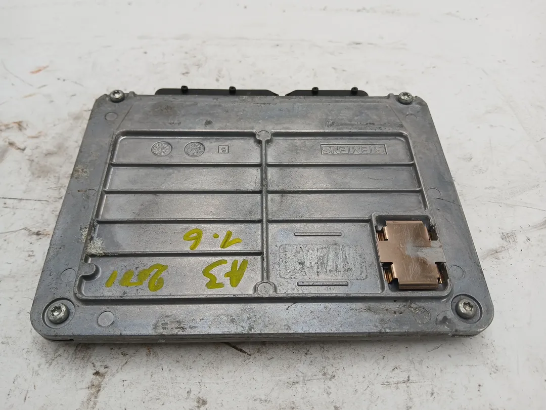 Centralina iniezione motore ECU Centralina iniezione motore ECU