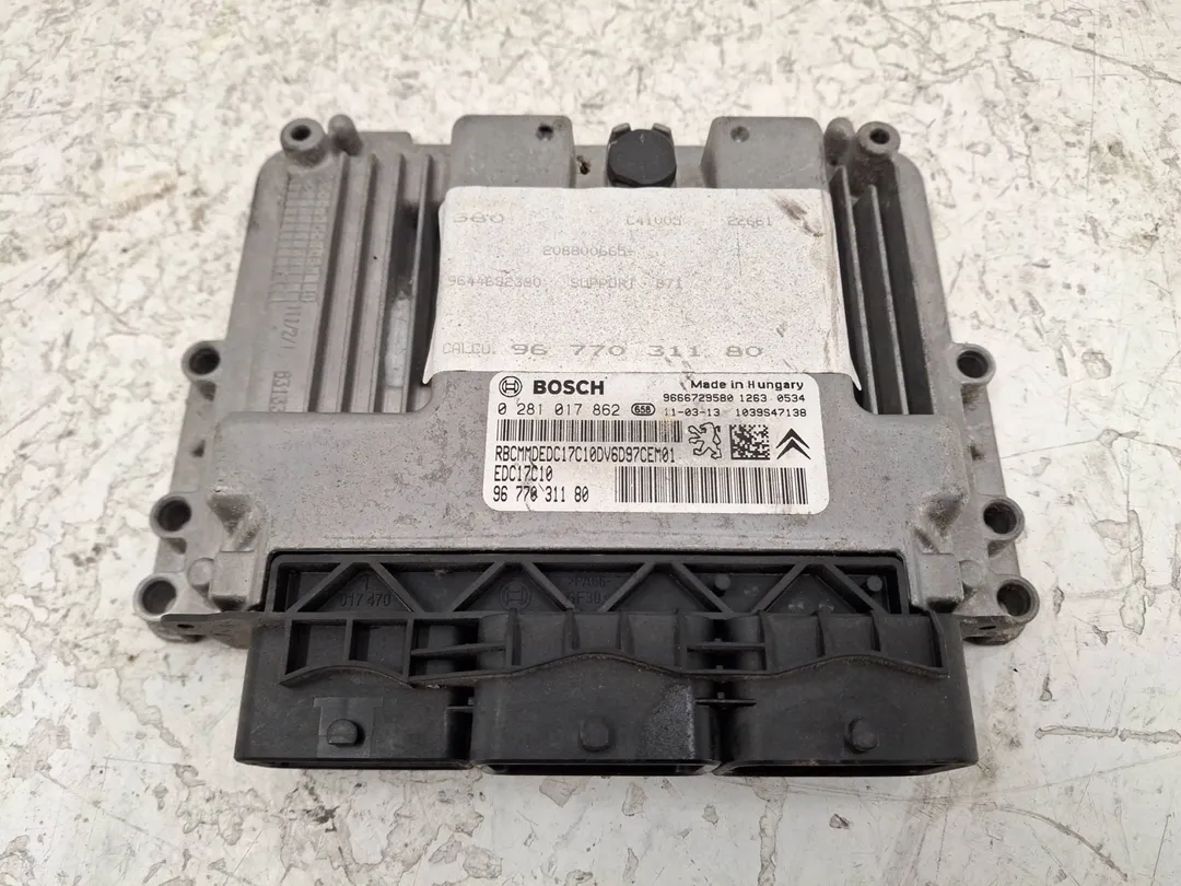 Centralina iniezione motore ECU Centralina iniezione motore ECU