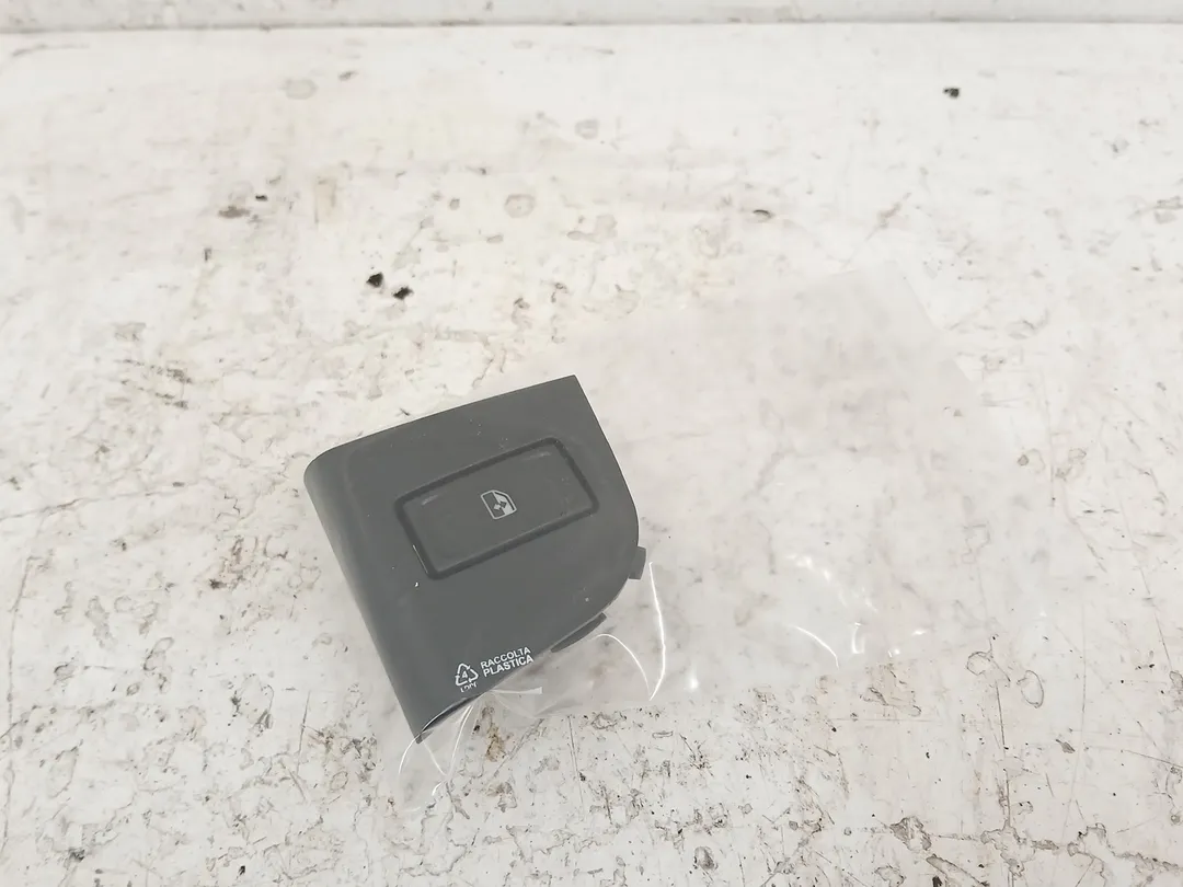 Interruttore alzacristalli porta anteriore sinistro Interruttore alzacristalli porta anteriore sinistro