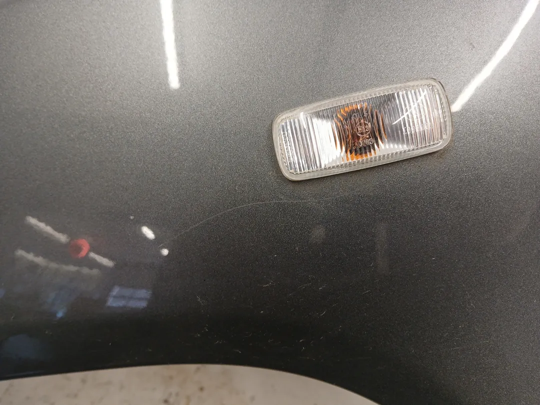 Parafango anteriore sinistro