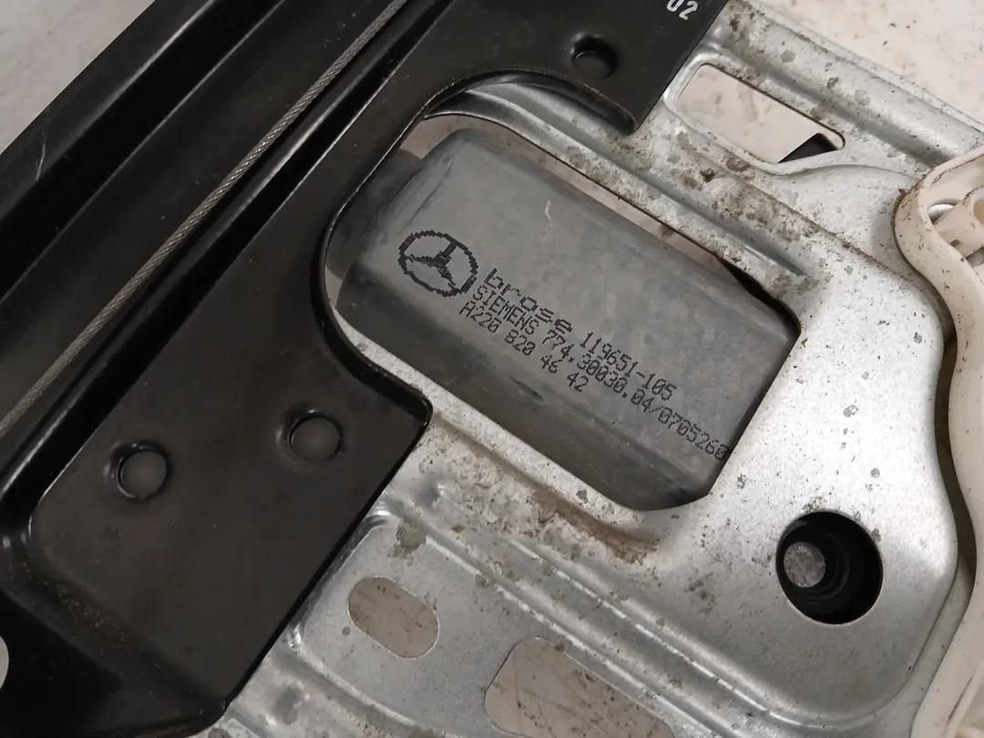 Alzacristallo alzavetro elettrico porta anteriore sinistro Alzacristallo alzavetro elettrico porta anteriore sinistro
