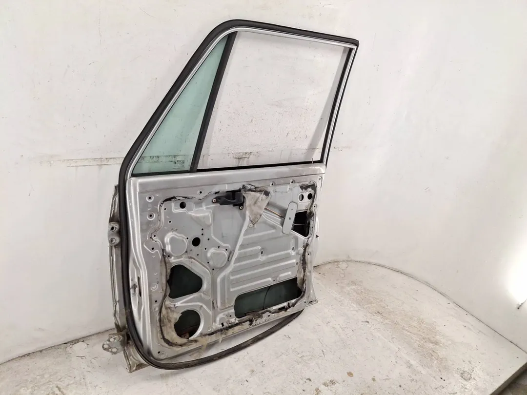 Porta anteriore destro Porta anteriore destro