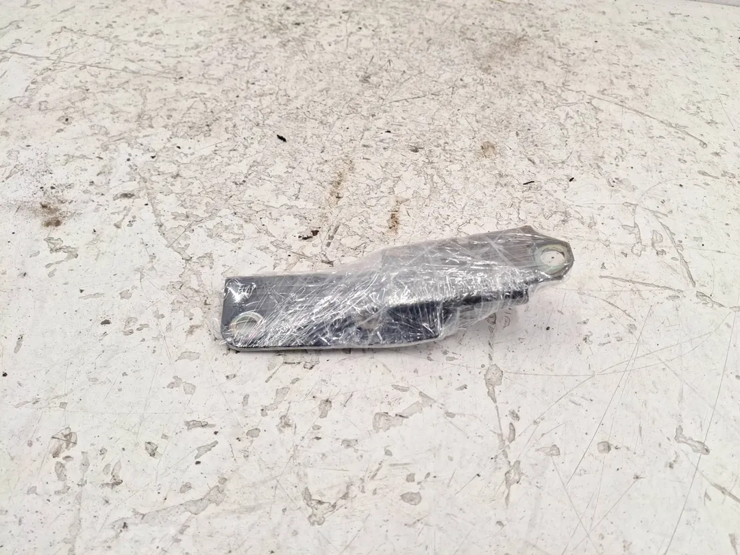 Cerniera cofano anteriore sinistro Cerniera cofano anteriore sinistro