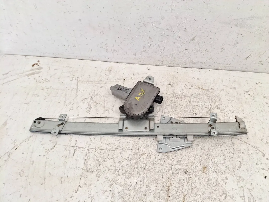 Motorino alzacristallo porta anteriore sinistro Motorino alzacristallo porta anteriore sinistro