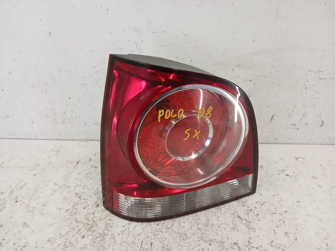 Fanale faro posteriore sinistro