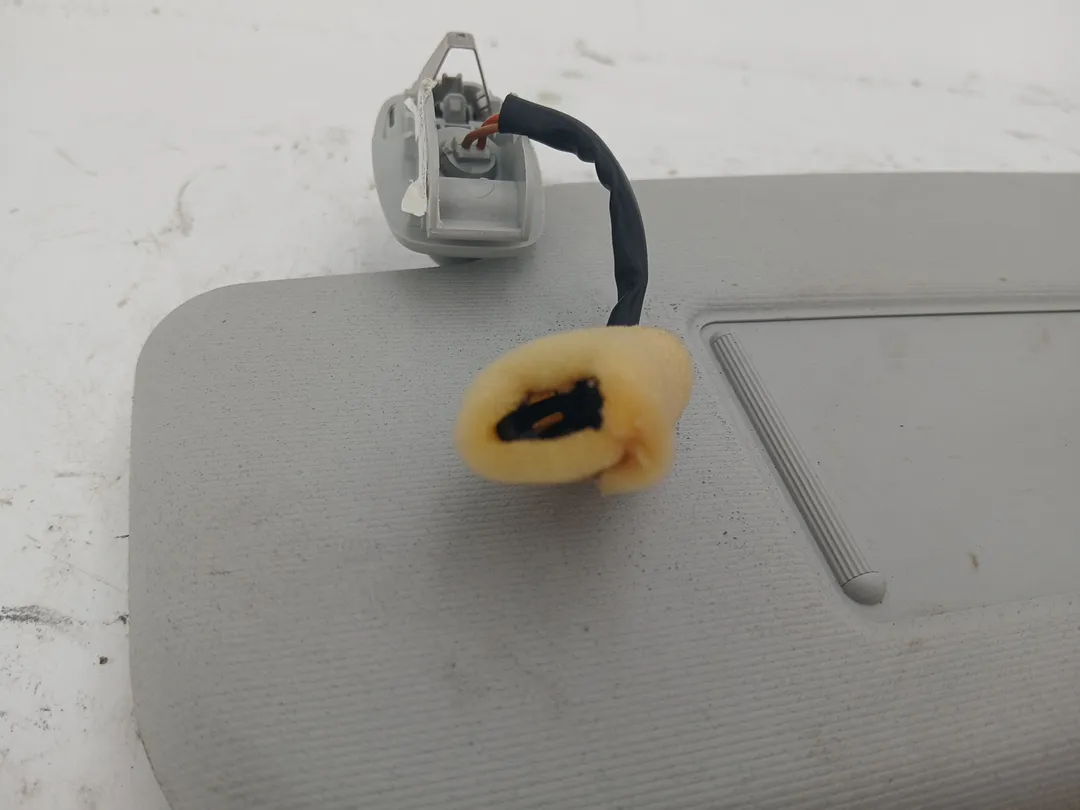 Aletta parasole parabrezza sinistro Aletta parasole parabrezza sinistro
