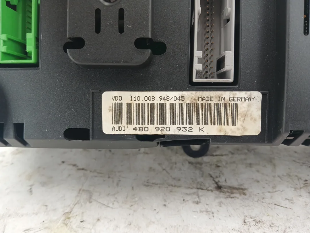 Quadro strumenti contachilometri Quadro strumenti contachilometri