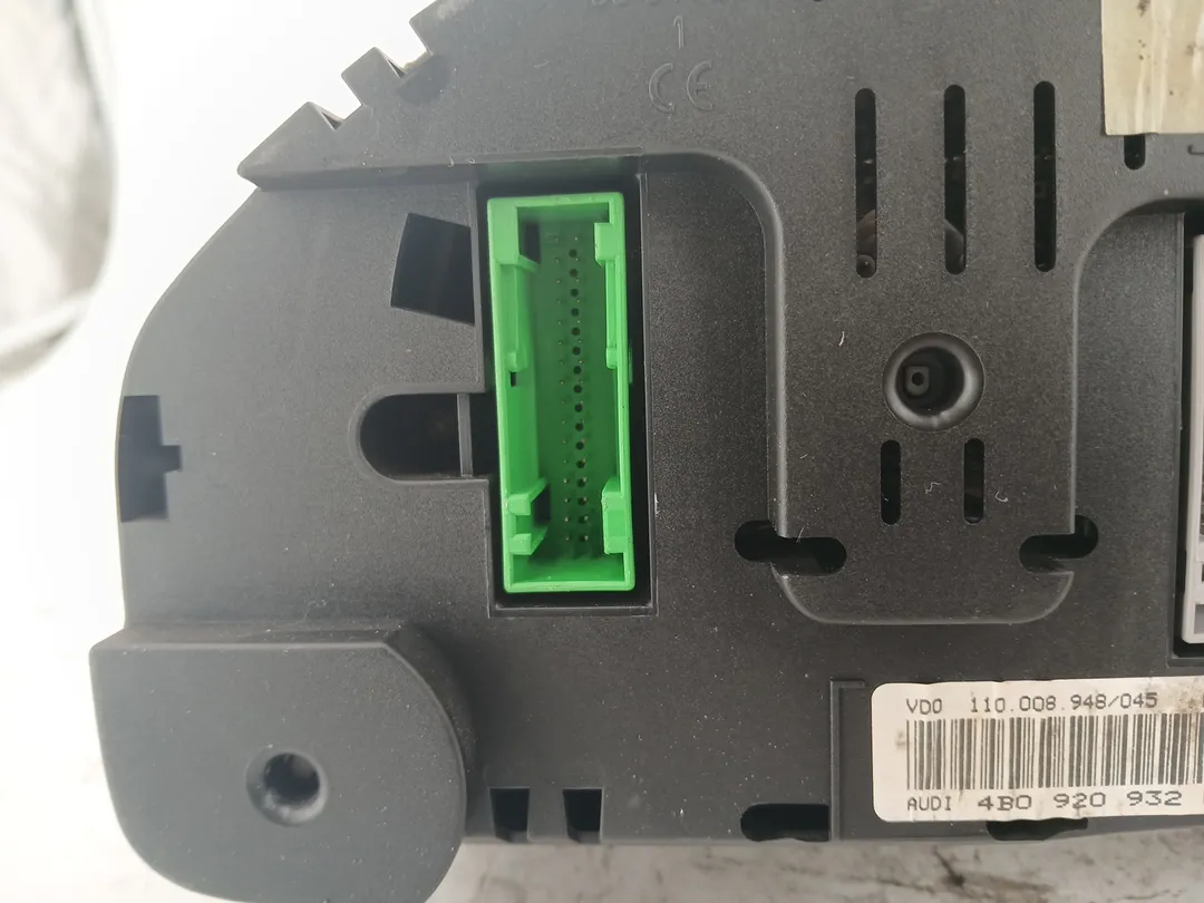 Quadro strumenti contachilometri Quadro strumenti contachilometri