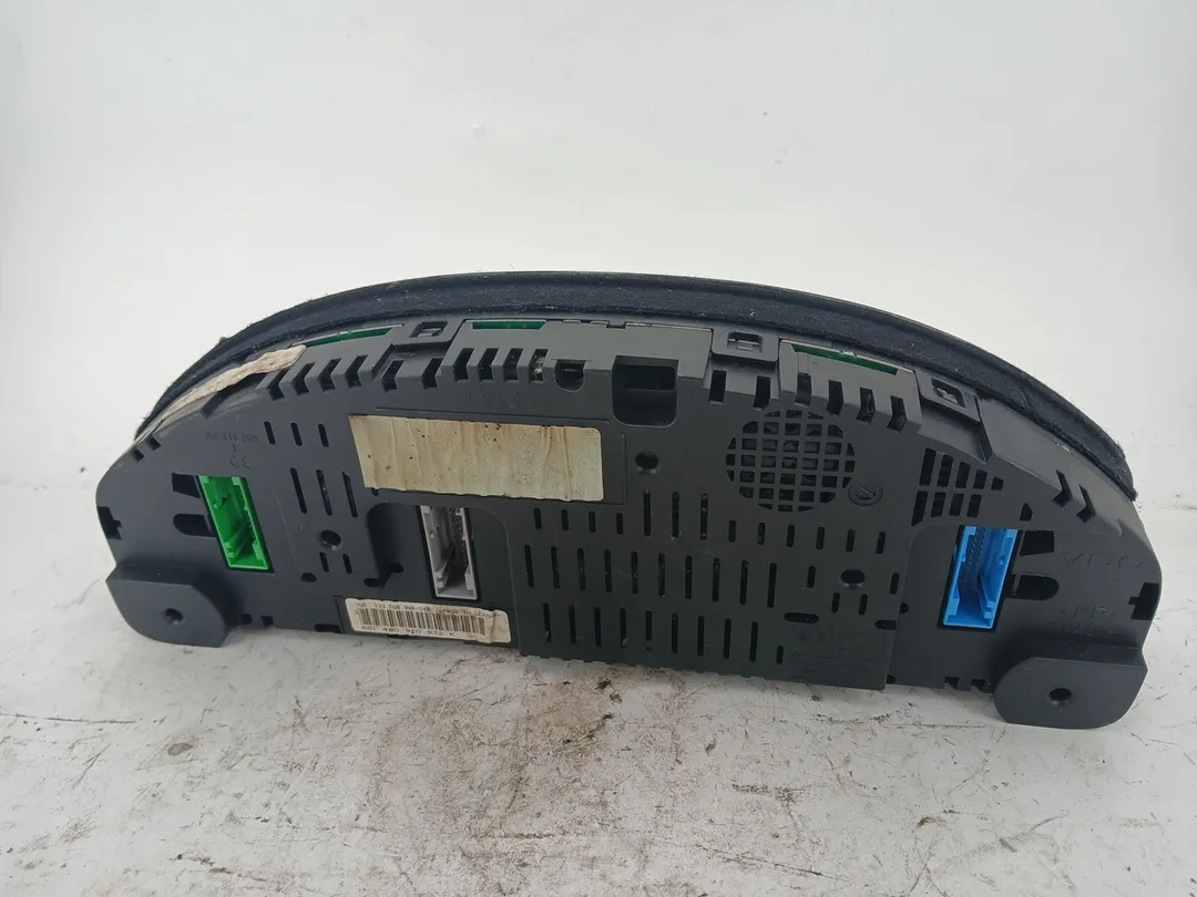 Quadro strumenti contachilometri Quadro strumenti contachilometri