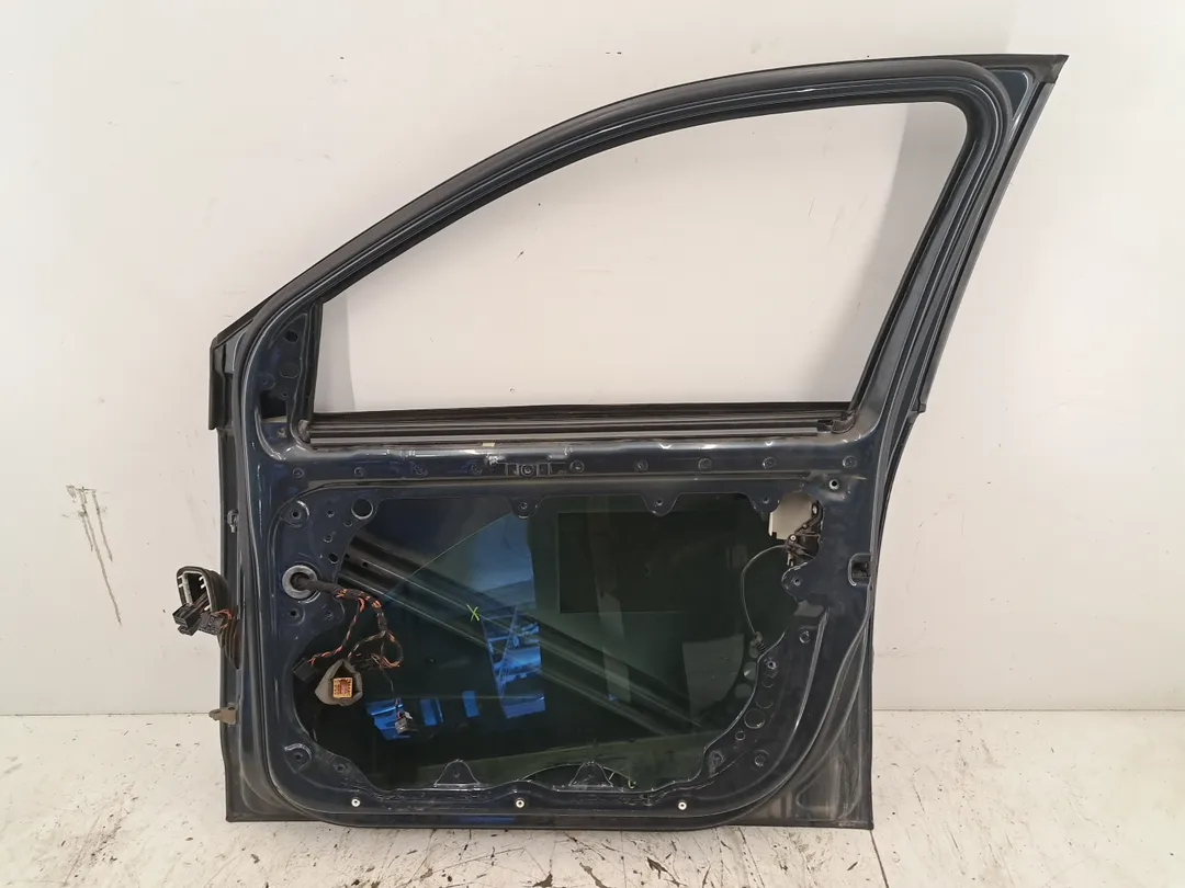 Porta anteriore destro Porta anteriore destro