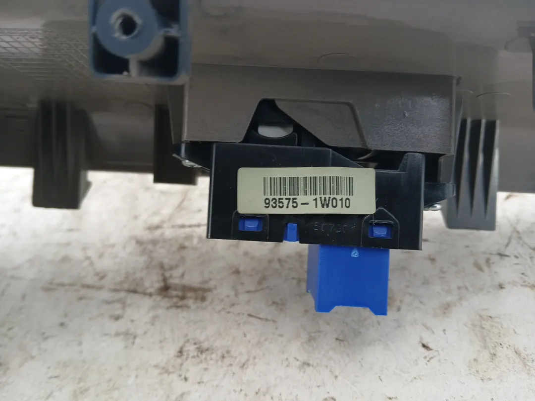 Interruttore alzacristalli porta anteriore Interruttore alzacristalli porta anteriore