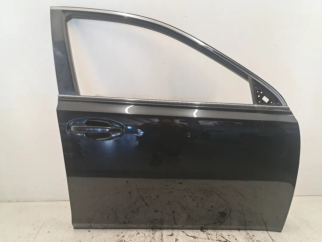 Porta anteriore destro