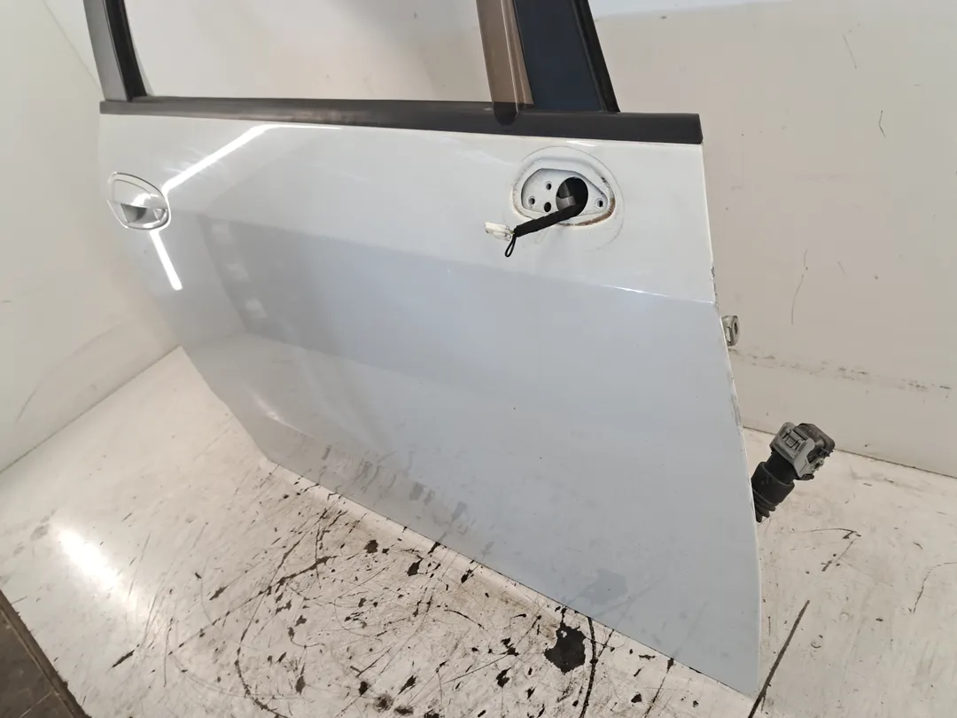 Porta anteriore destro