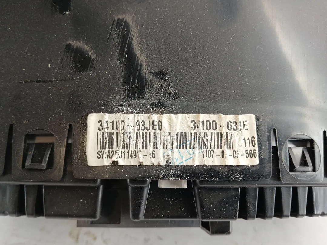 Quadro strumenti contachilometri Quadro strumenti contachilometri