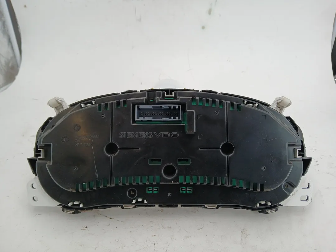 Quadro strumenti contachilometri Quadro strumenti contachilometri