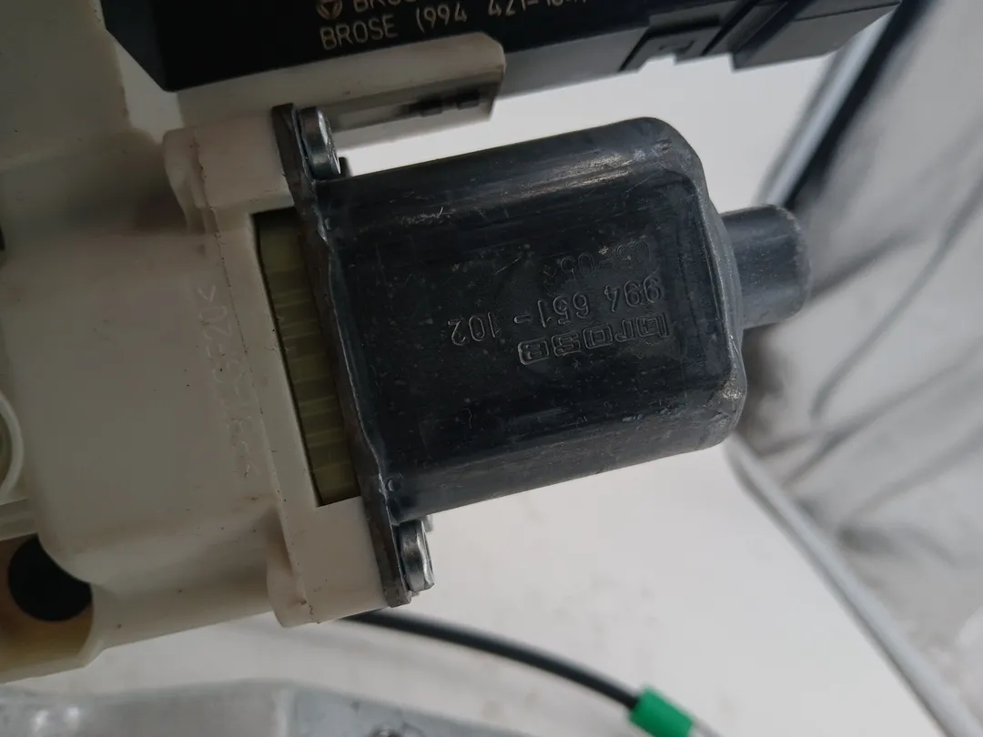 Alzacristallo alzavetro elettrico porta anteriore destro Alzacristallo alzavetro elettrico porta anteriore destro