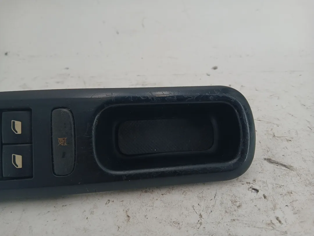 Interruttore alzacristalli porta anteriore sinistro Interruttore alzacristalli porta anteriore sinistro