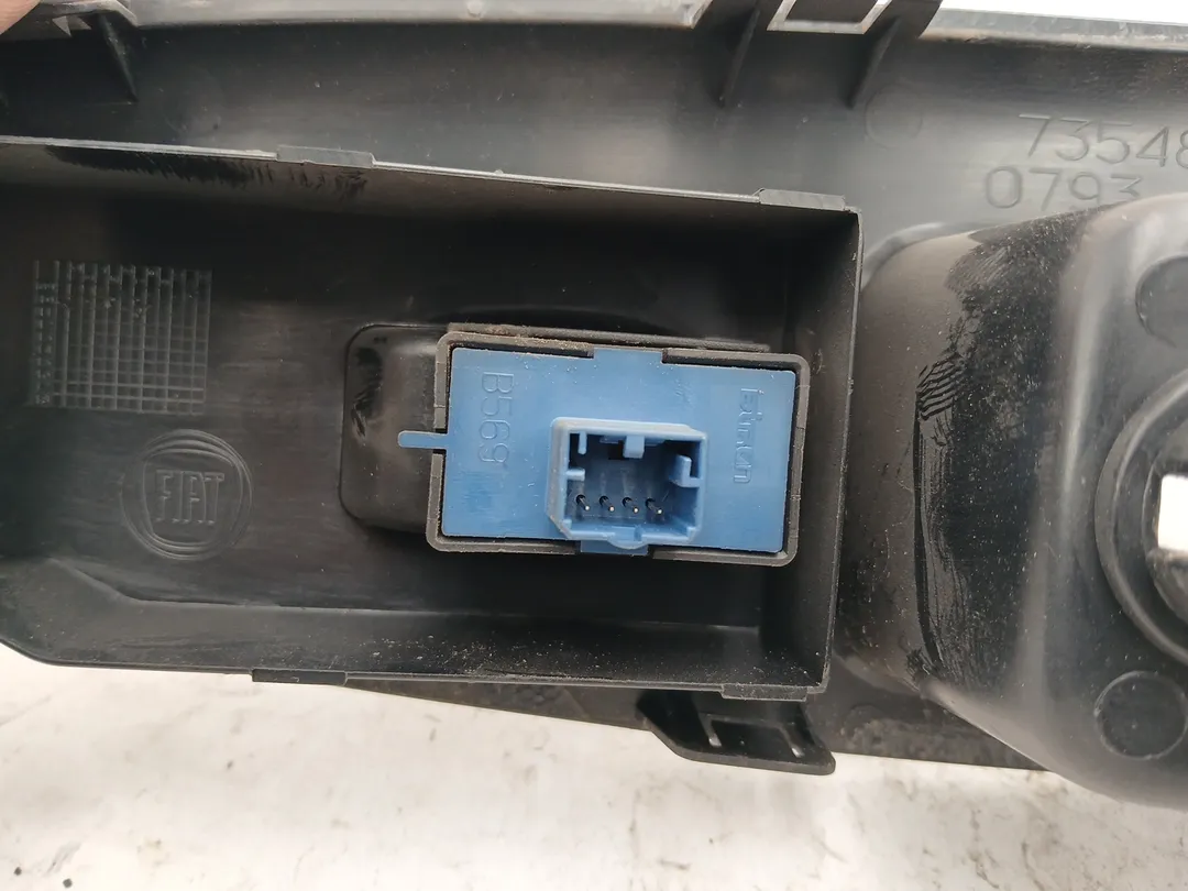 Interruttore alzacristalli porta anteriore destro Interruttore alzacristalli porta anteriore destro