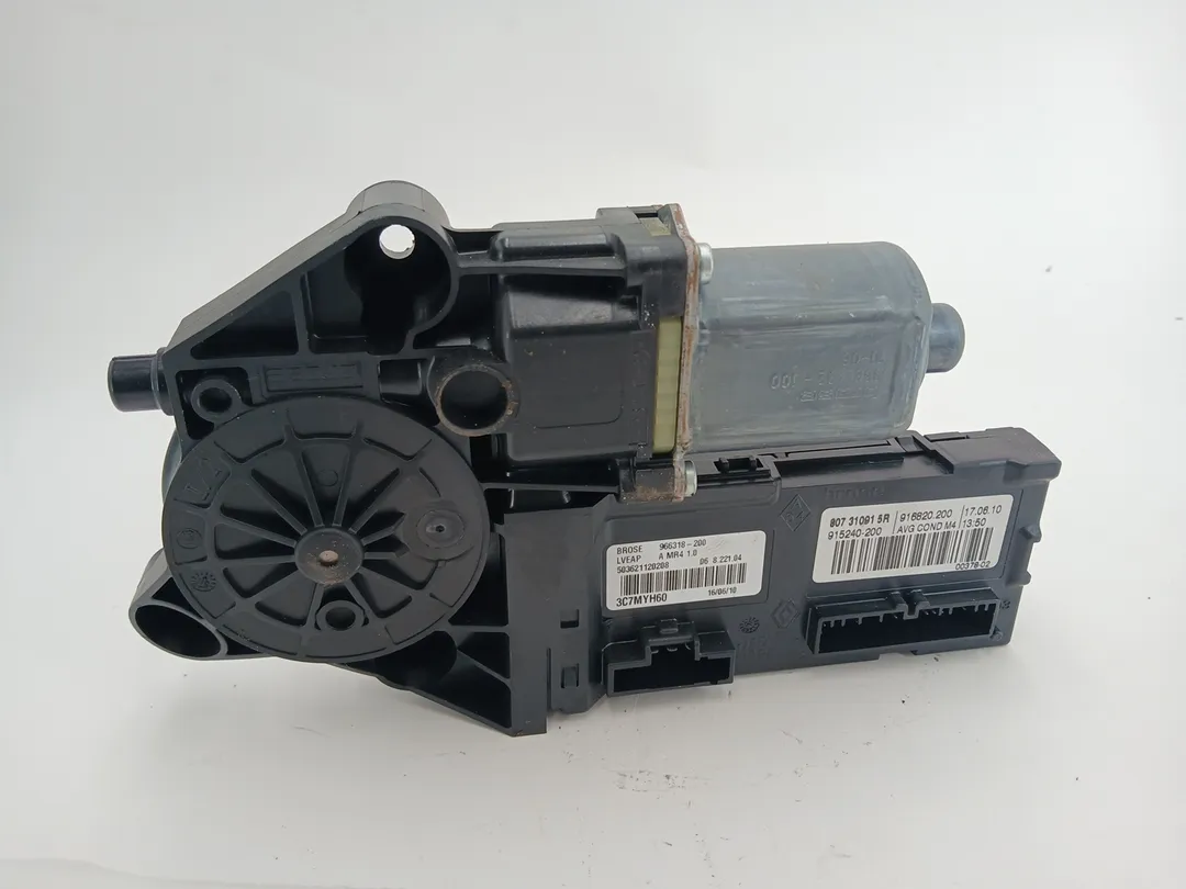 Motorino alzacristallo porta anteriore sinistro Motorino alzacristallo porta anteriore sinistro