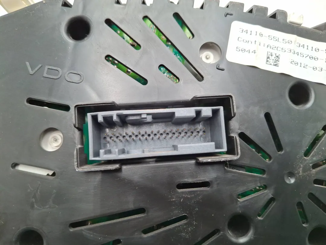 Quadro strumenti contachilometri Quadro strumenti contachilometri