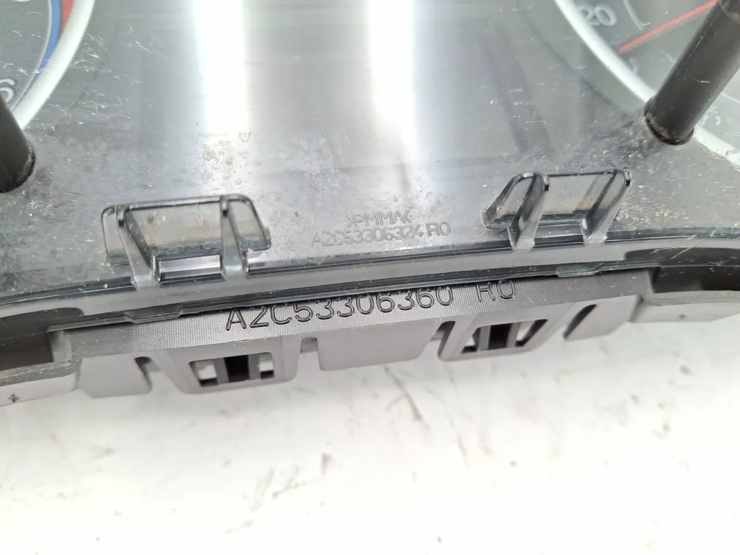 Quadro strumenti contachilometri Quadro strumenti contachilometri
