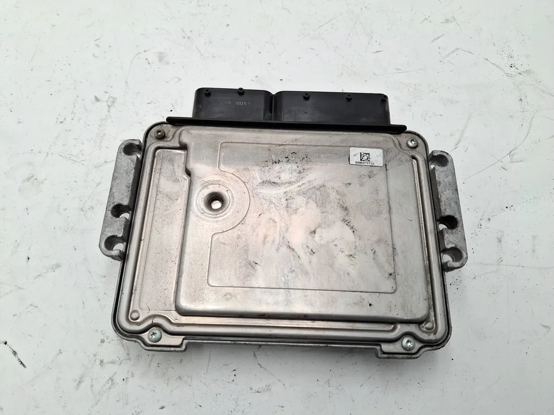 Centralina iniezione motore ECU Centralina iniezione motore ECU